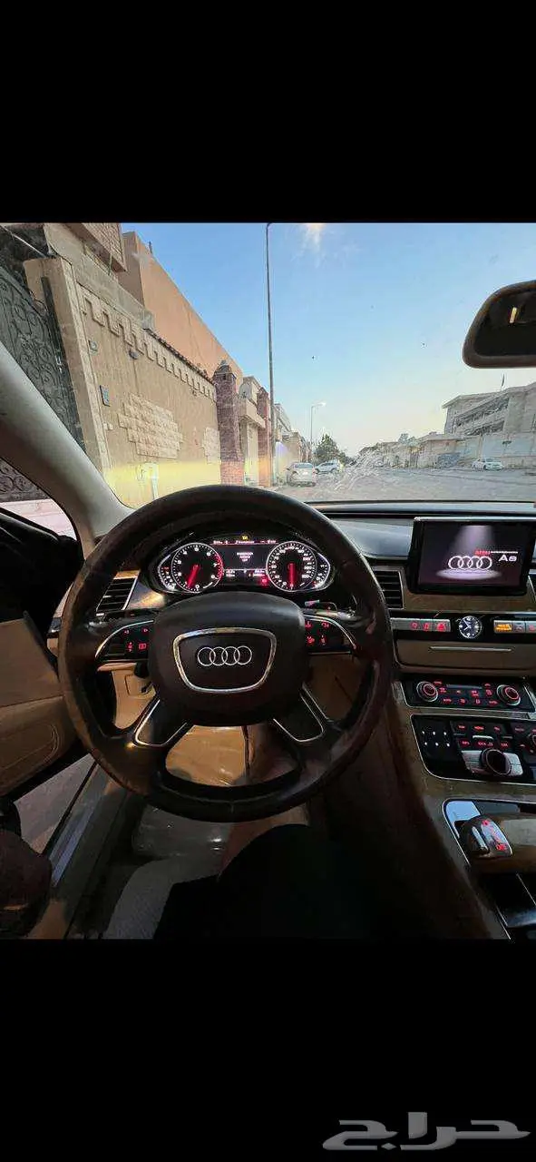 للبيع أو البدل Audi A8L 2012 على حالتها 5