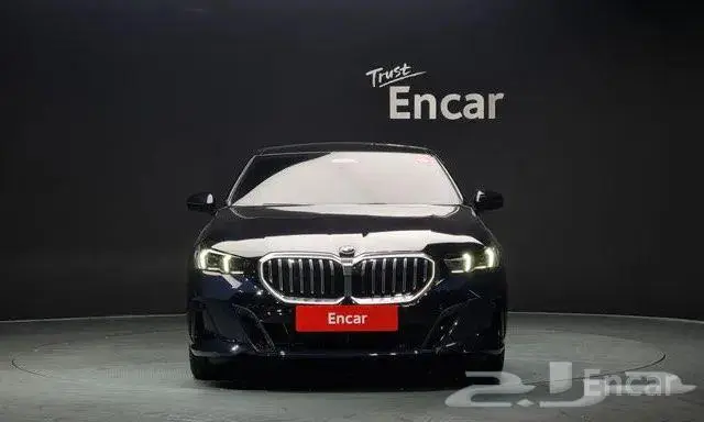 بي ام دبليو 530i موديل 2024 1