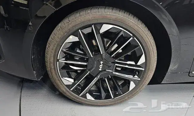 كيا k8 موديل 2025 5