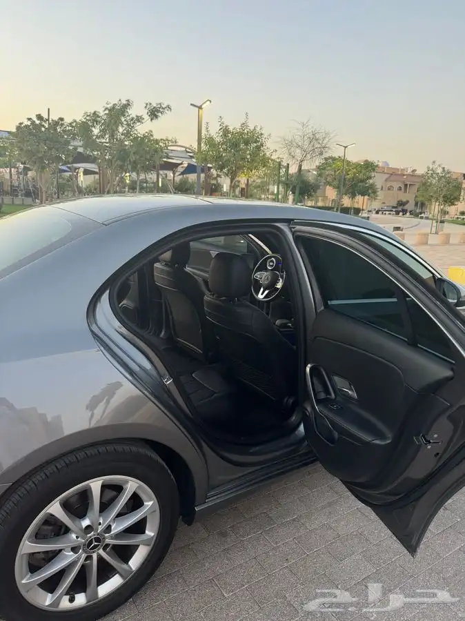 مرسيدس A220 9