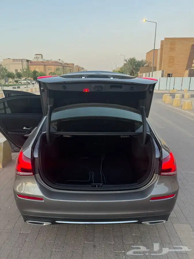 مرسيدس A220 8