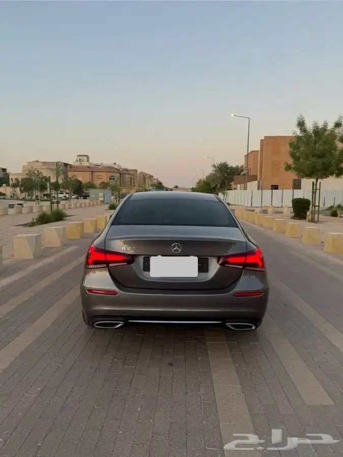 مرسيدس A220 2