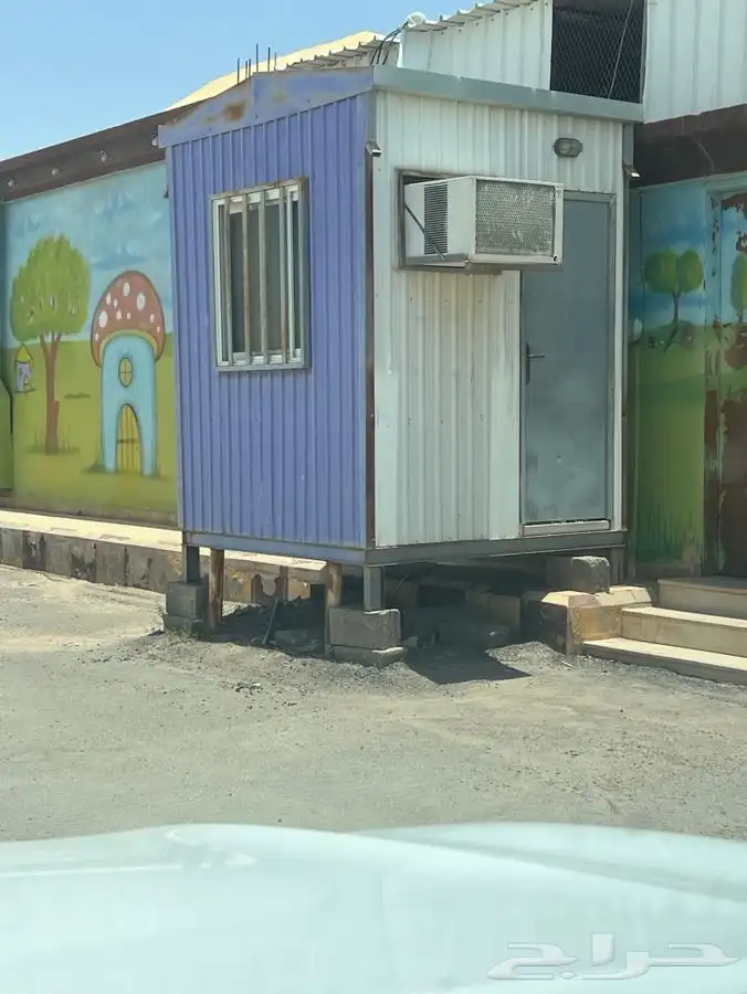 غرفه حارس. مقاس 2 2. فيها مكيف شباك استعمال قليل للبيع ا 2