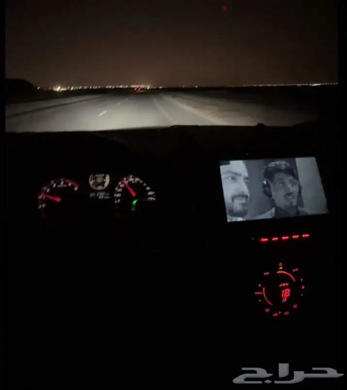 شاشة ايسوزو دي ماكس 1