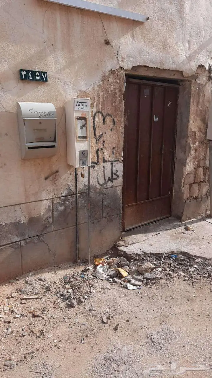 بيت شعبي للبيع في حي العود 0