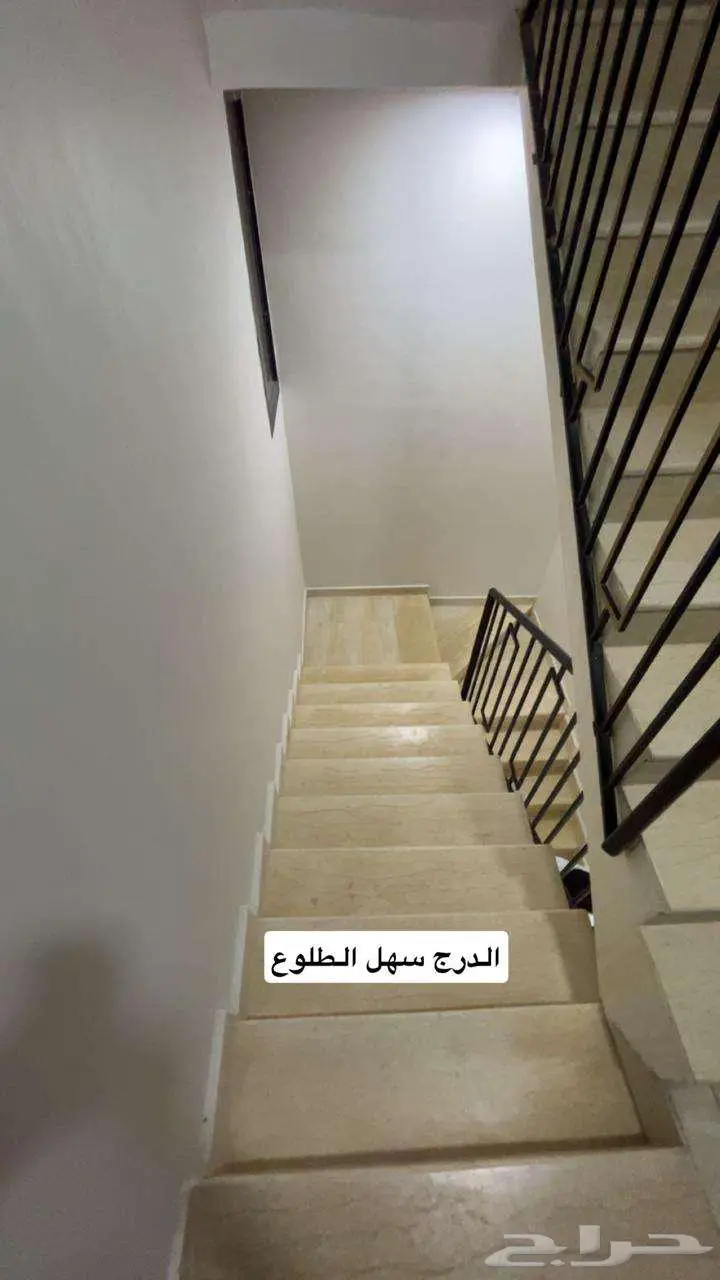 شقة عائلية للإيجار   بوابة الشرق   3 غرف ودور أول 5