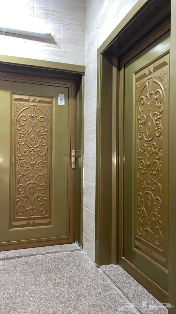شقة للإيجار بحي الواسط دور ثاني 0