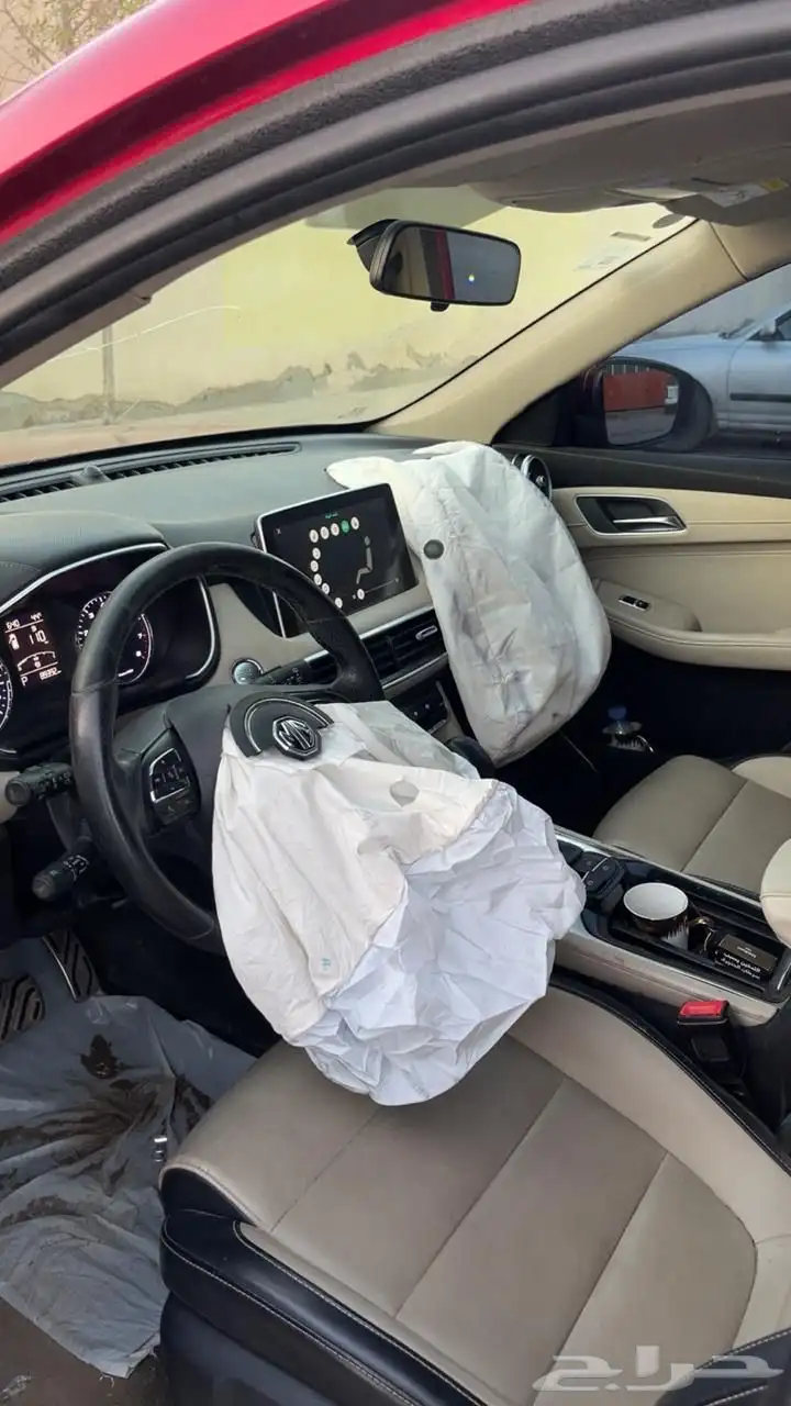 مصدوم MG 6
