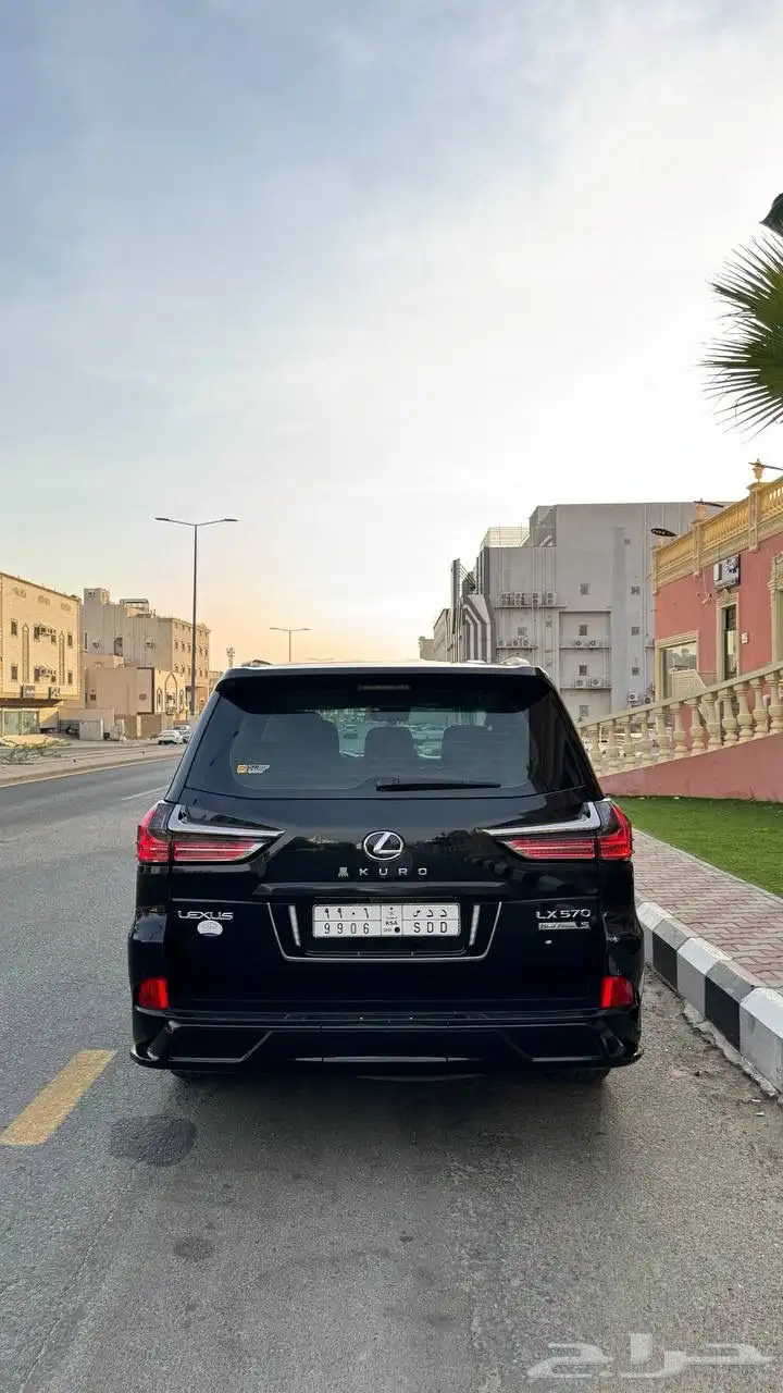 جيب لكزس LX570 2020 مرهم بلاك ادشن 3