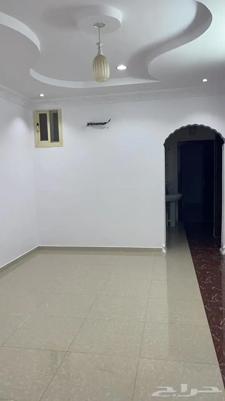 شقة للإيجار بحي الواسط دور ثاني 6