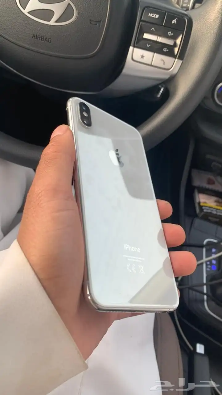 للبيع جوال ايفون XS MAX بذاكرة 256 قليل عليه كلمه نظيف 3