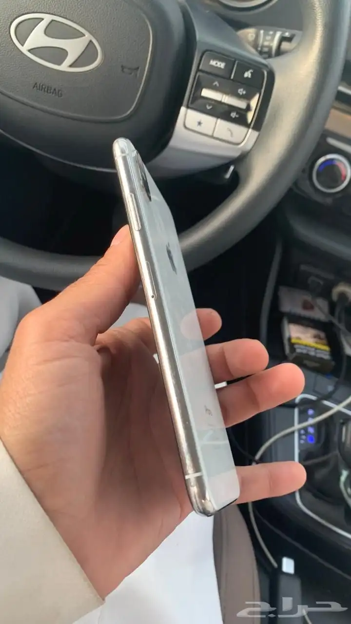 للبيع جوال ايفون XS MAX بذاكرة 256 قليل عليه كلمه نظيف 8