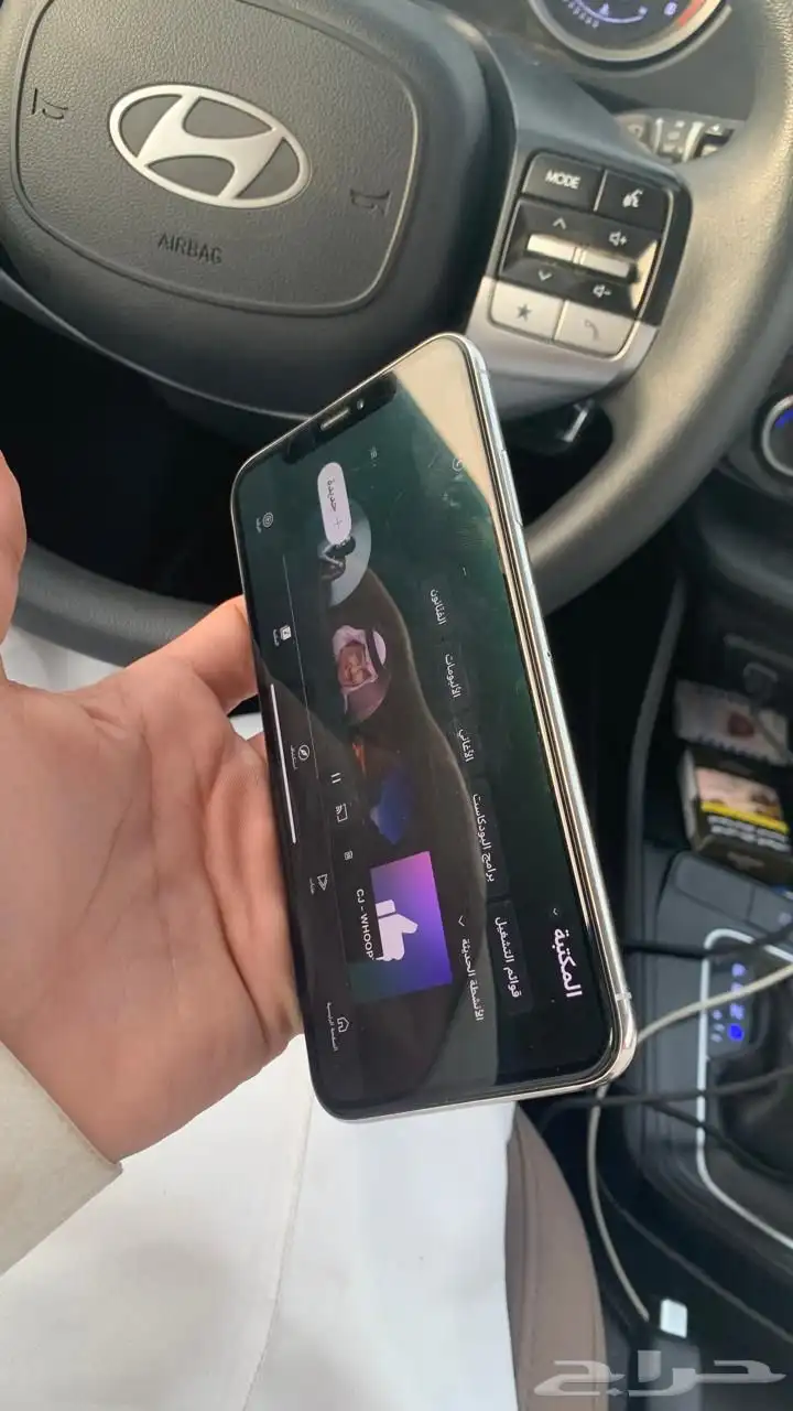 للبيع جوال ايفون XS MAX بذاكرة 256 قليل عليه كلمه نظيف 10