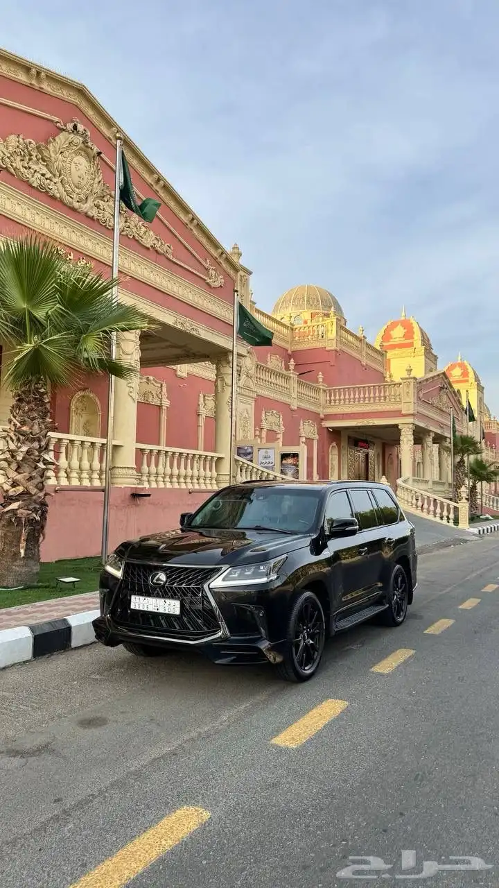 جيب لكزس LX570 2020 مرهم بلاك ادشن 2