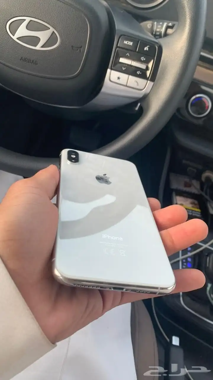للبيع جوال ايفون XS MAX بذاكرة 256 قليل عليه كلمه نظيف 7