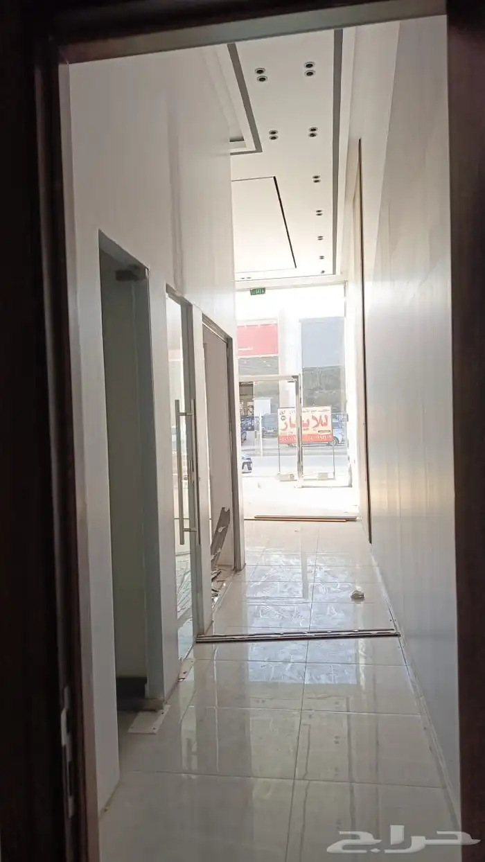 مكاتب ومحلات للايجار 2