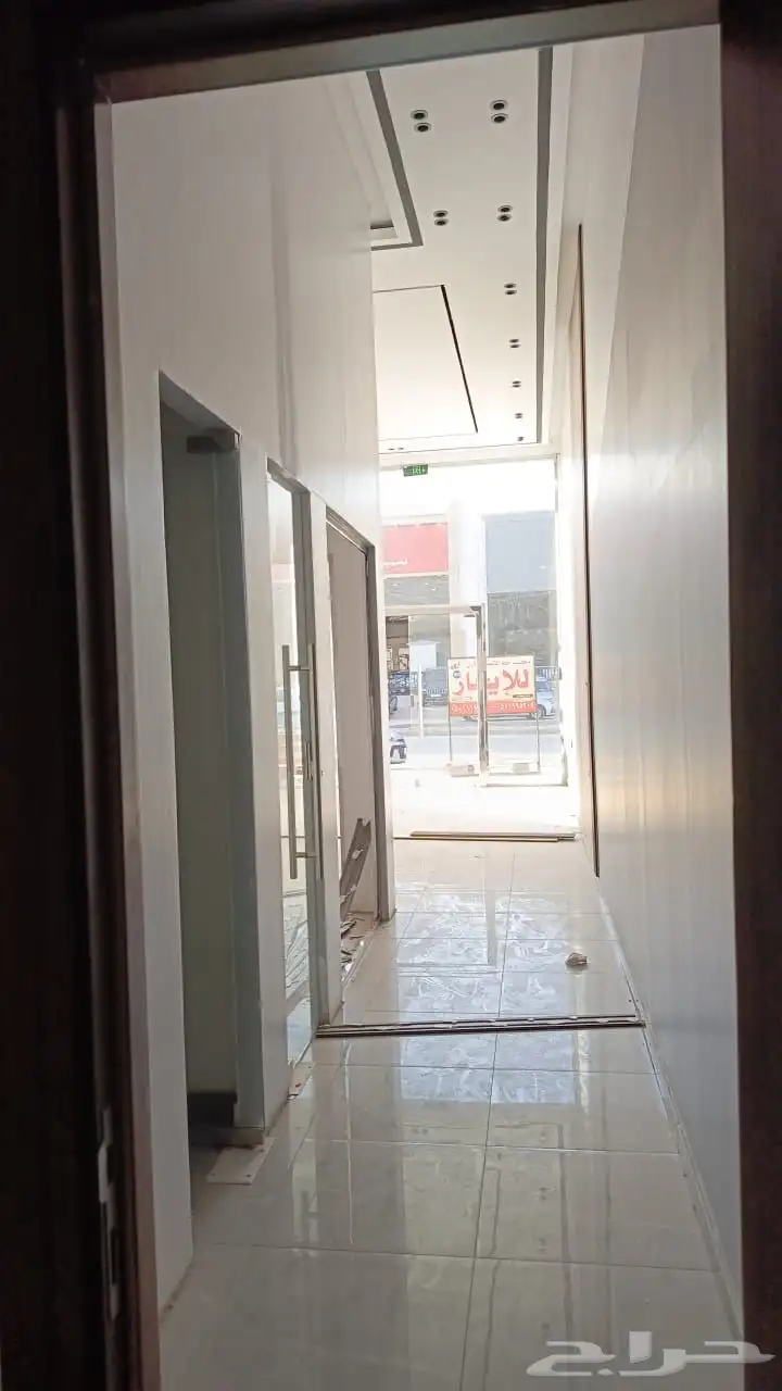 مكاتب ومحلات للايجار 2