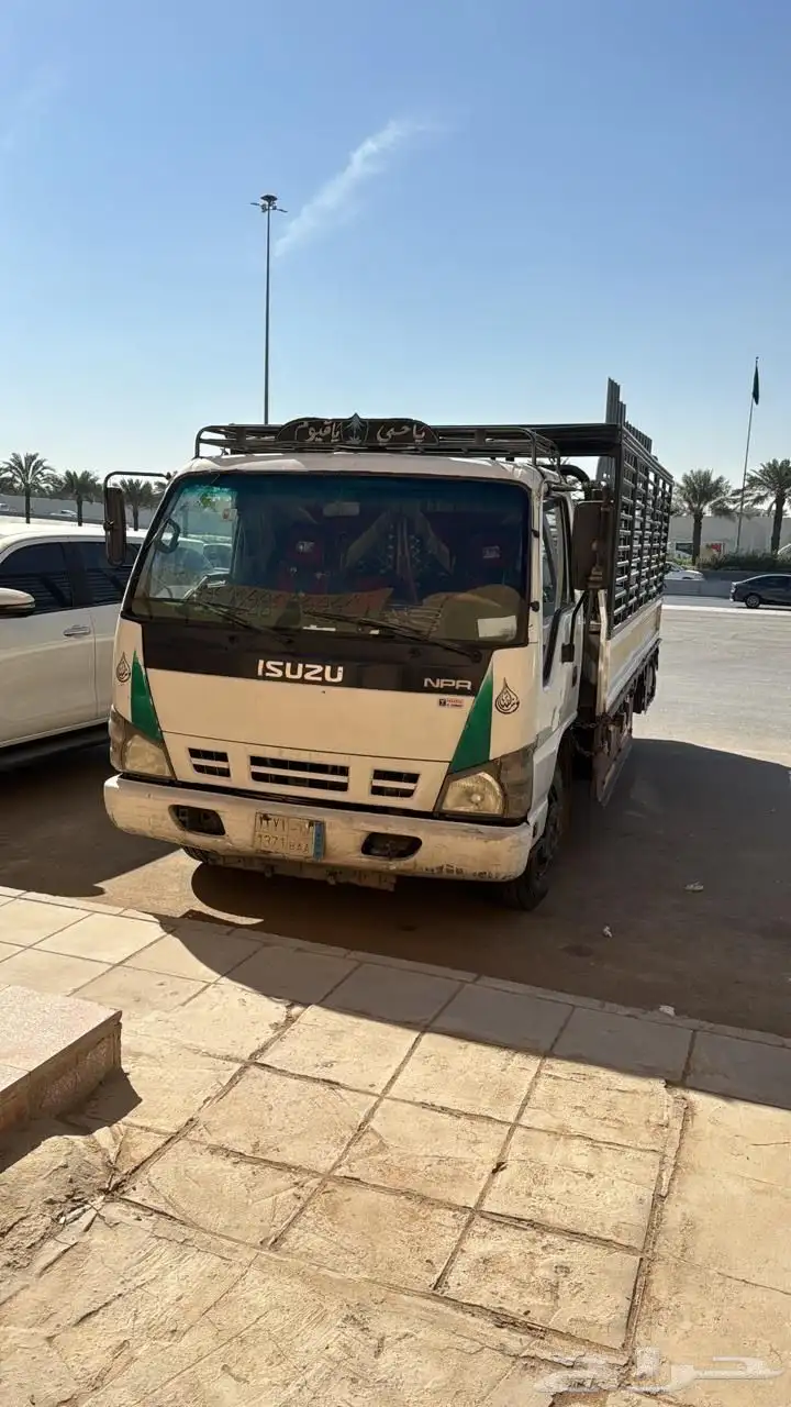 للبيع دينا جامبو إيسوزو موديل 2008 index