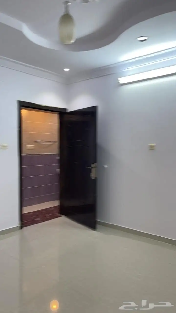 شقة للإيجار بحي الواسط دور ثاني 9