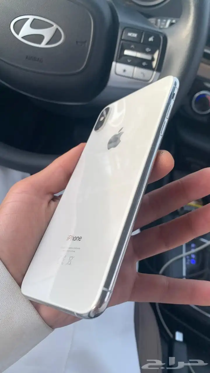 للبيع جوال ايفون XS MAX بذاكرة 256 قليل عليه كلمه نظيف 6