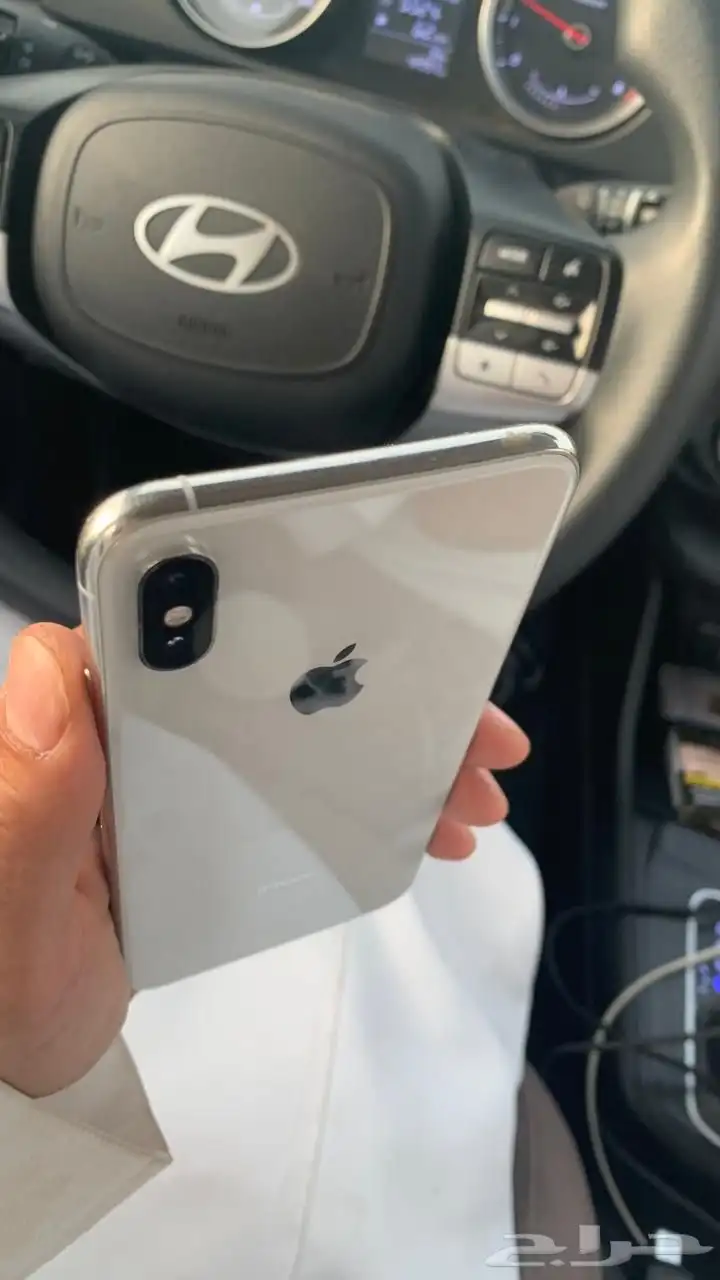للبيع جوال ايفون XS MAX بذاكرة 256 قليل عليه كلمه نظيف 23