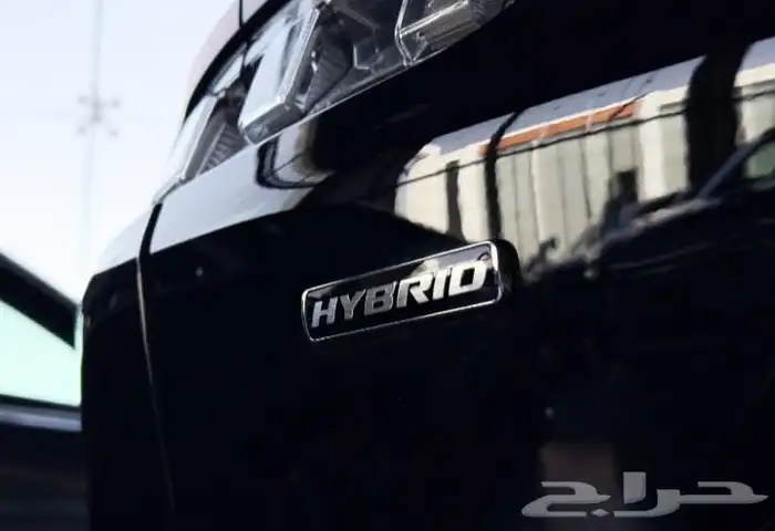 فورد تورس امبيانتي 2025 عرض حصري باللون الأسود 4