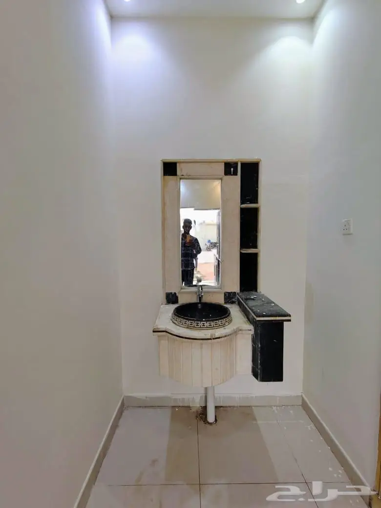 للايجار السنوي استراحة عزاب في حي الرمال   عرض رقم D1145 2