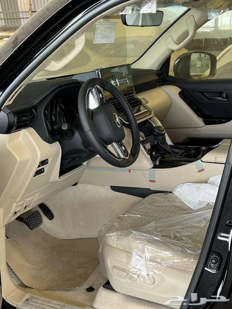 لاندكروزر جي إكس GXR L3 أسود ديزل أسود 2024 متوفر لدى الحسن 5