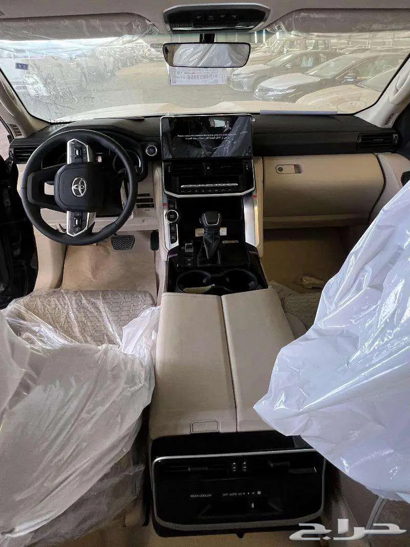 لاندكروزر جي إكس GXR L3 أسود ديزل أسود 2024 متوفر لدى الحسن 6