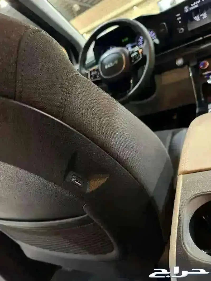 للبيع كيا كارنفال قراند 2022 عداد 49 ألف كم مخززنه 56