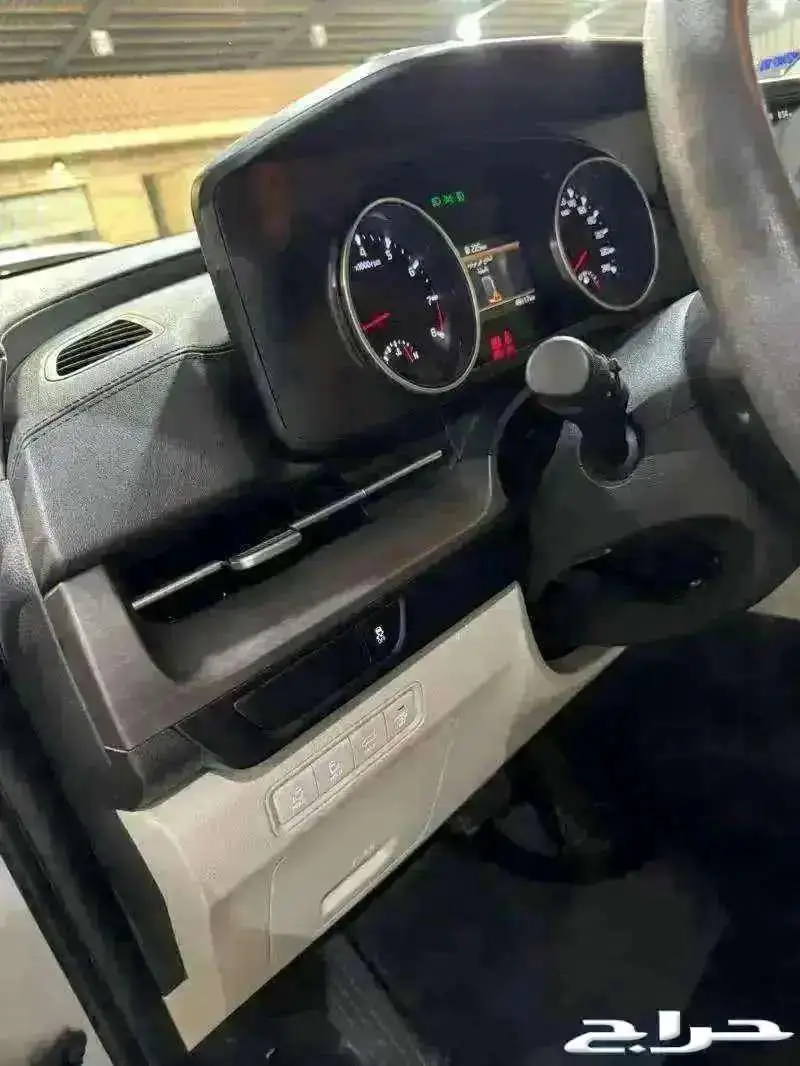 للبيع كيا كارنفال قراند 2022 عداد 49 ألف كم مخززنه 42
