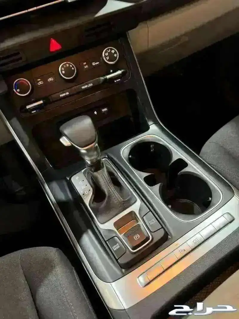 للبيع كيا كارنفال قراند 2022 عداد 49 ألف كم مخززنه 48