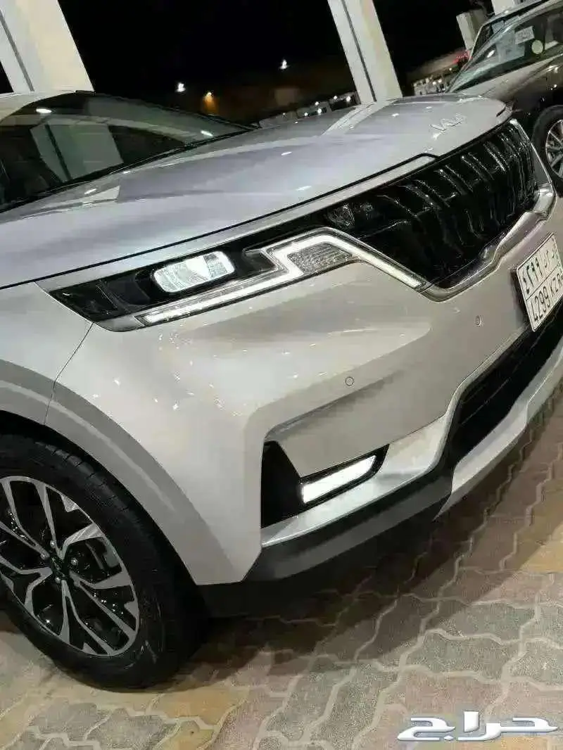 للبيع كيا كارنفال قراند 2022 عداد 49 ألف كم مخززنه 5