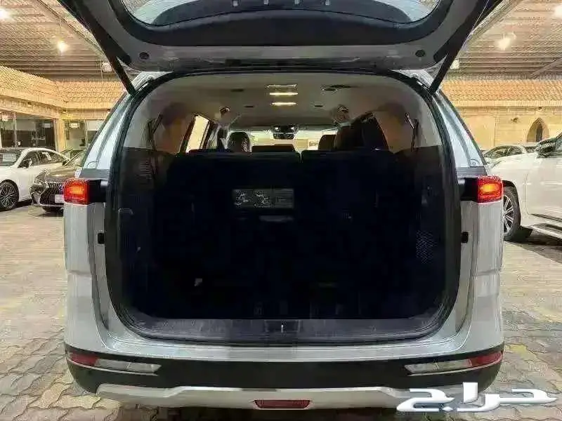 للبيع كيا كارنفال قراند 2022 عداد 49 ألف كم مخززنه 74