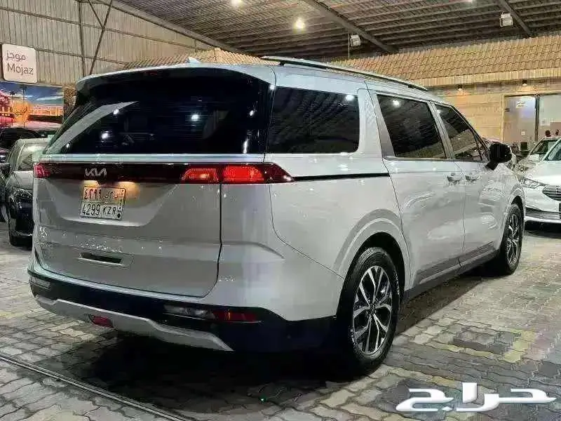 للبيع كيا كارنفال قراند 2022 عداد 49 ألف كم مخززنه 16
