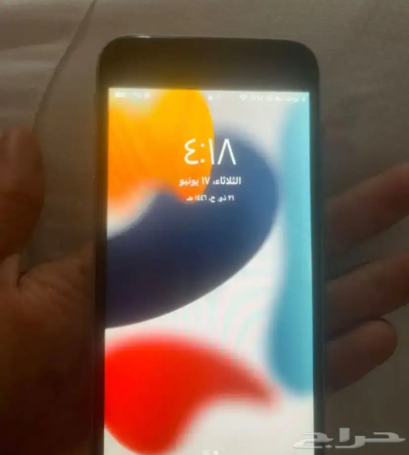 جوال ايفون 6s جوال نضيف ميشكي من شي مفكوك و ستخدام حلو 4