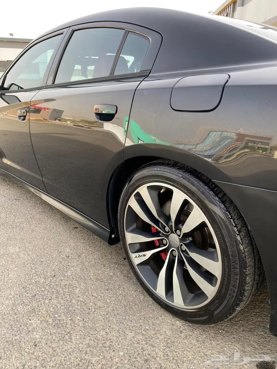 دودج تشارجر srt8 22