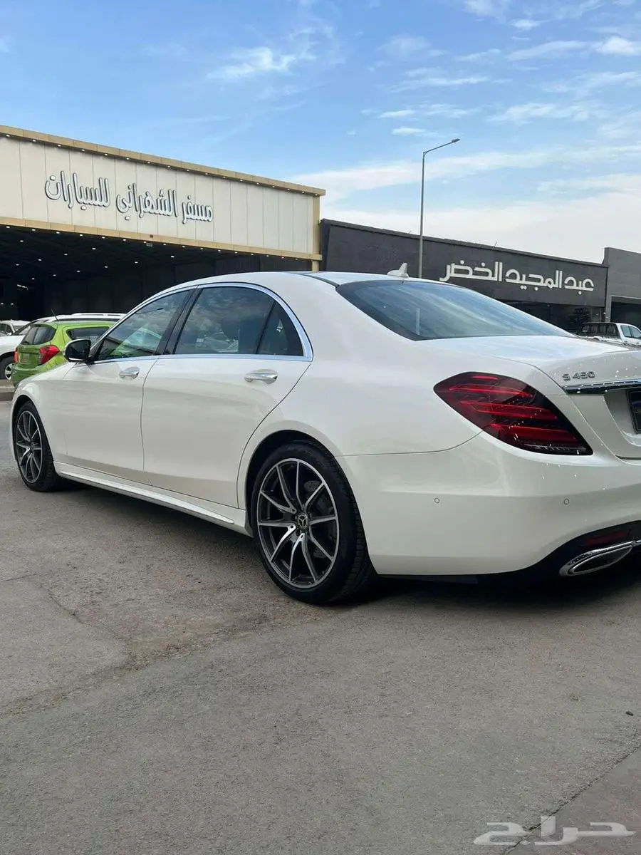 مرسيدس S450 موديل 2020 - معرض خلف للسيارات 5