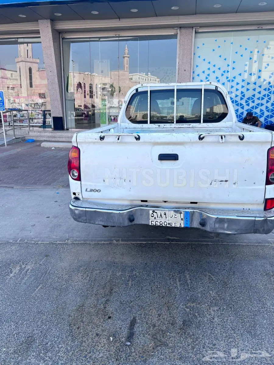 ونيت ميستوبيشي L200 موديل 2010 0
