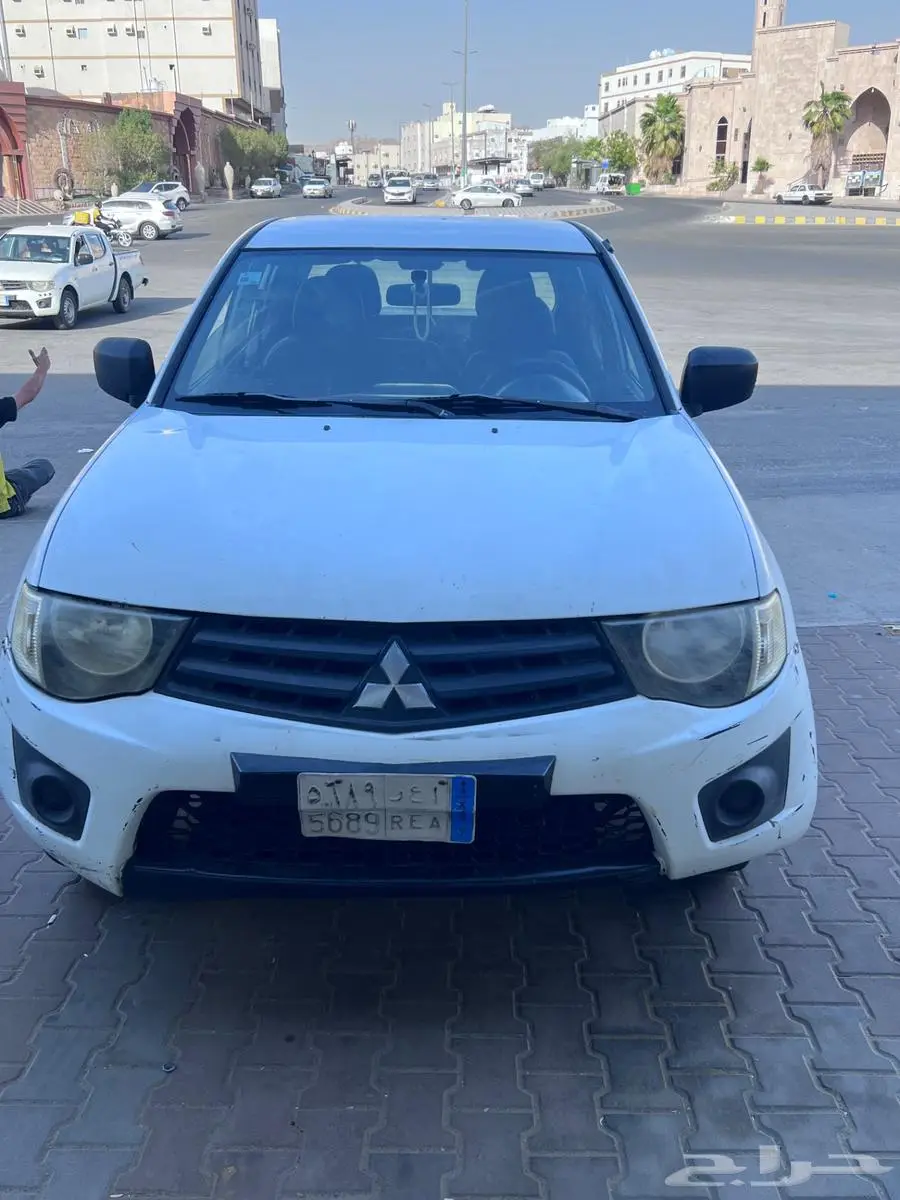 ونيت ميستوبيشي L200 موديل 2010 6