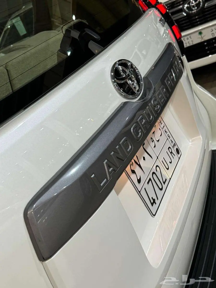 للبيع تويوتا برادو 2022 سعودي V6 دبل فئه TXL 16
