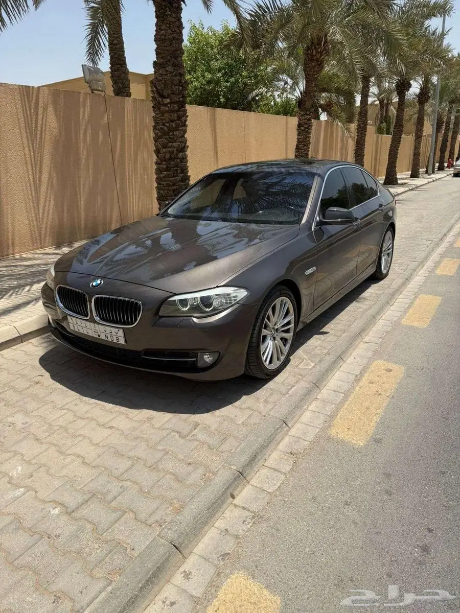 BMW 535I فل كامل - قمة النظافة - موديل 2011 1