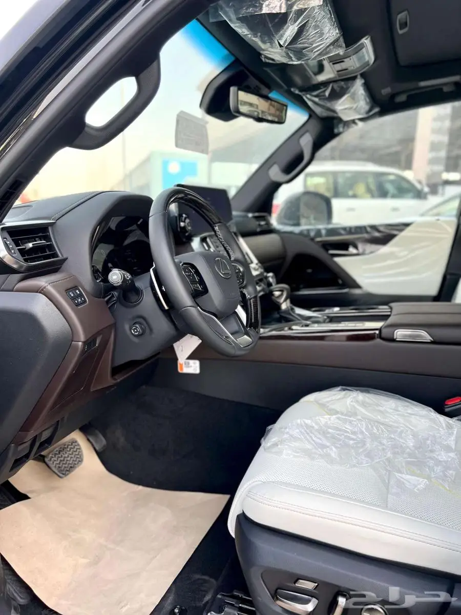 لكزس 600 LX فل كامل 2025 9