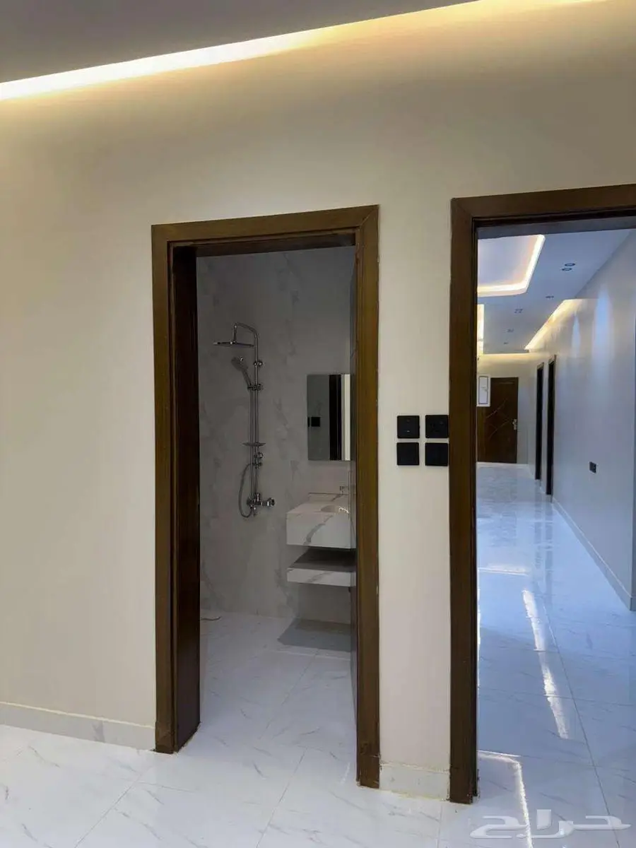 الخضراء - حي العوينة للبيع 830 الف 20