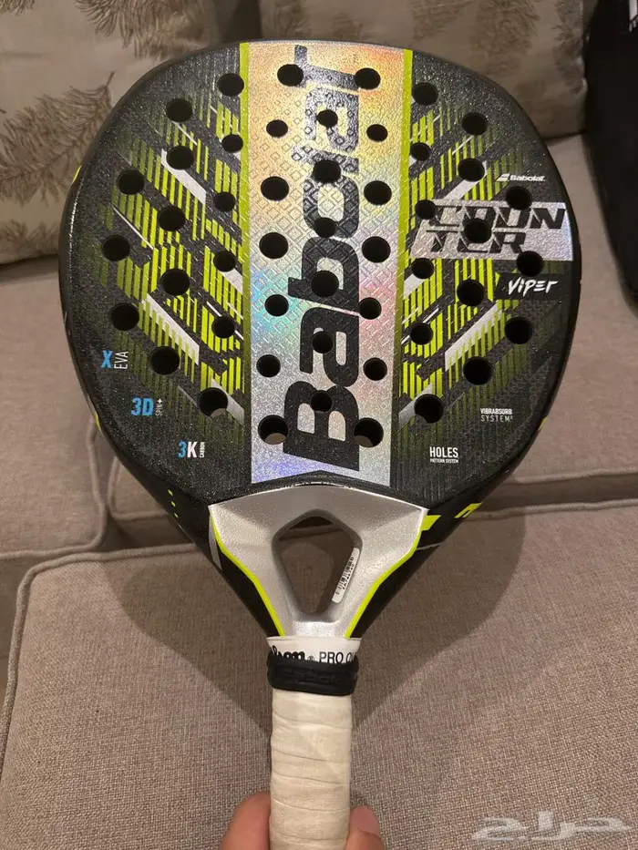 للبيع مضرب babolat 2025 - المضرب لا توجد به خدوش وجديد 0