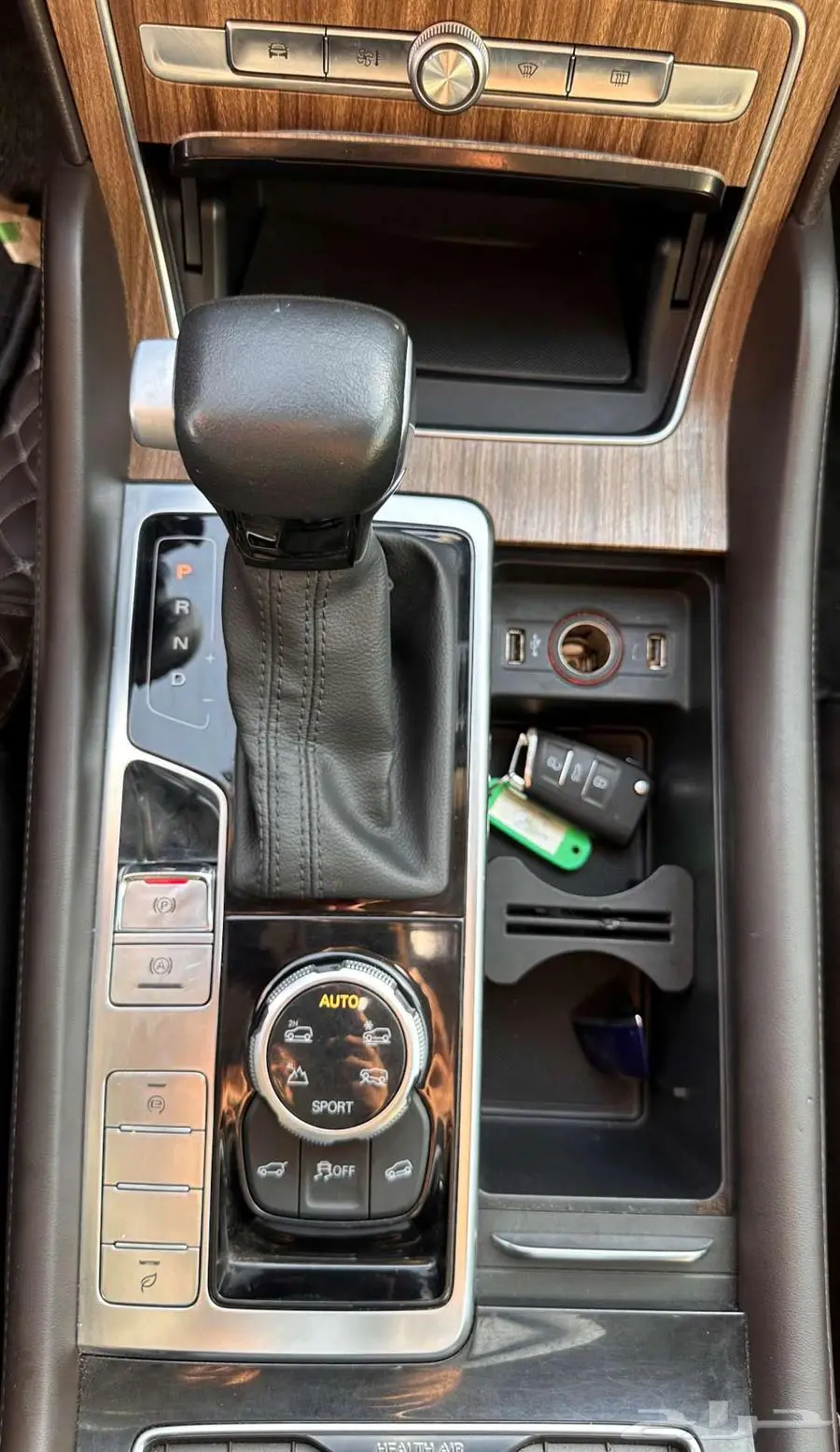 ام جي RX8 2020 27