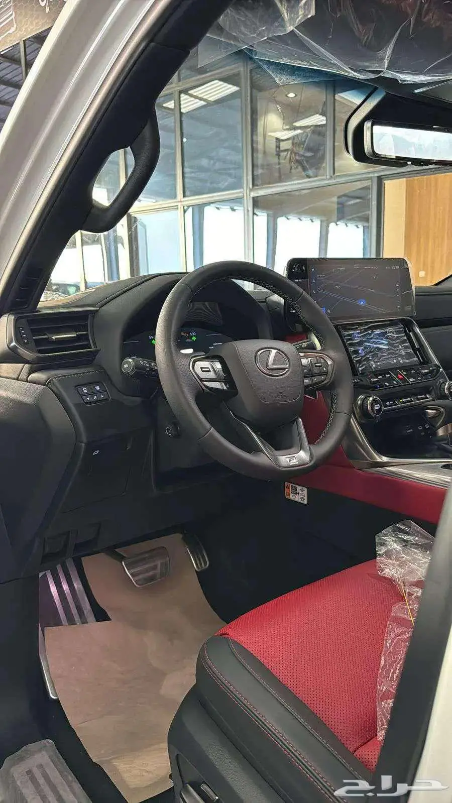 لكزس LX600اف سبورت تدليك مراتب عماني2025-615000 6