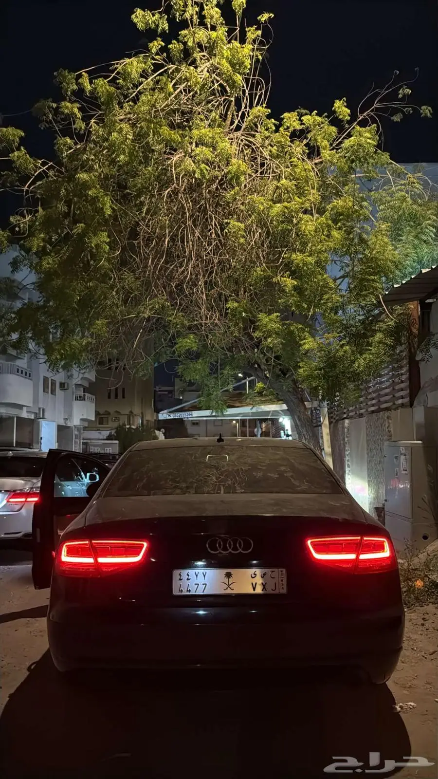 للبيع أو البدل Audi A8L 2012 على حالتها 3
