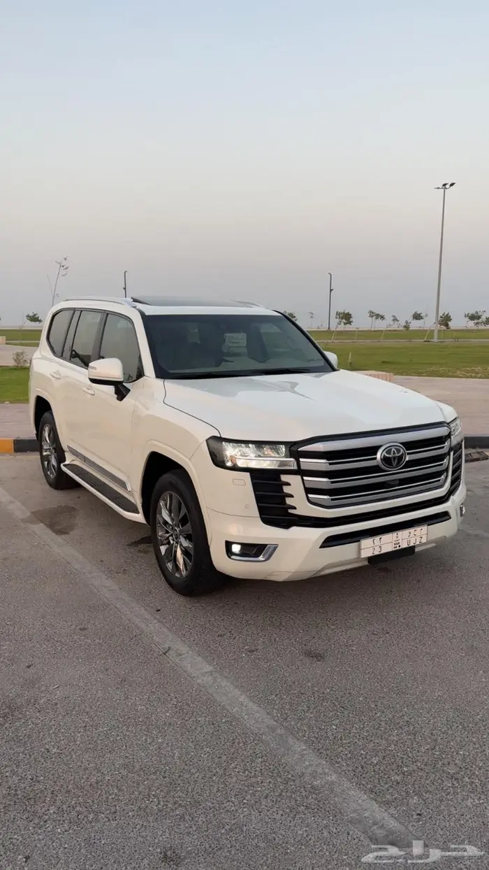 لاندكروزر GXR L5 موديل 2023 0