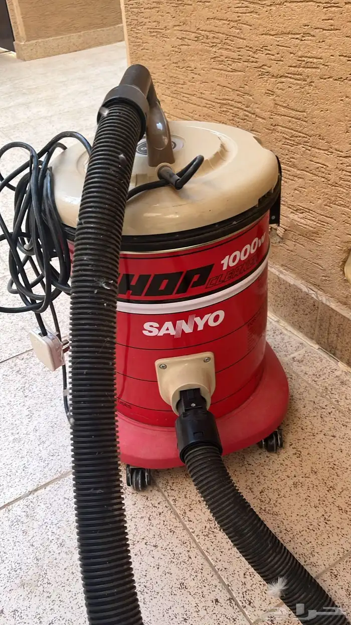 مكنسة كهربائيه 1